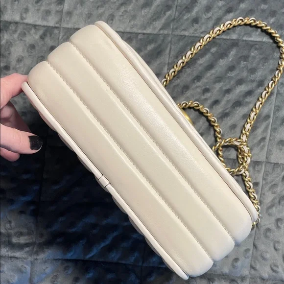 Coach Madison Cream Quilted leather Bag purse LIKE NEW w/dust bag $495 retail - Picture 7 of 16